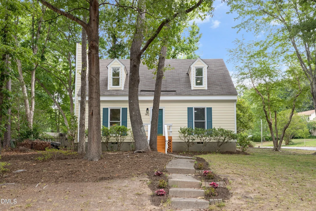 Photo of 1412 Valley Run