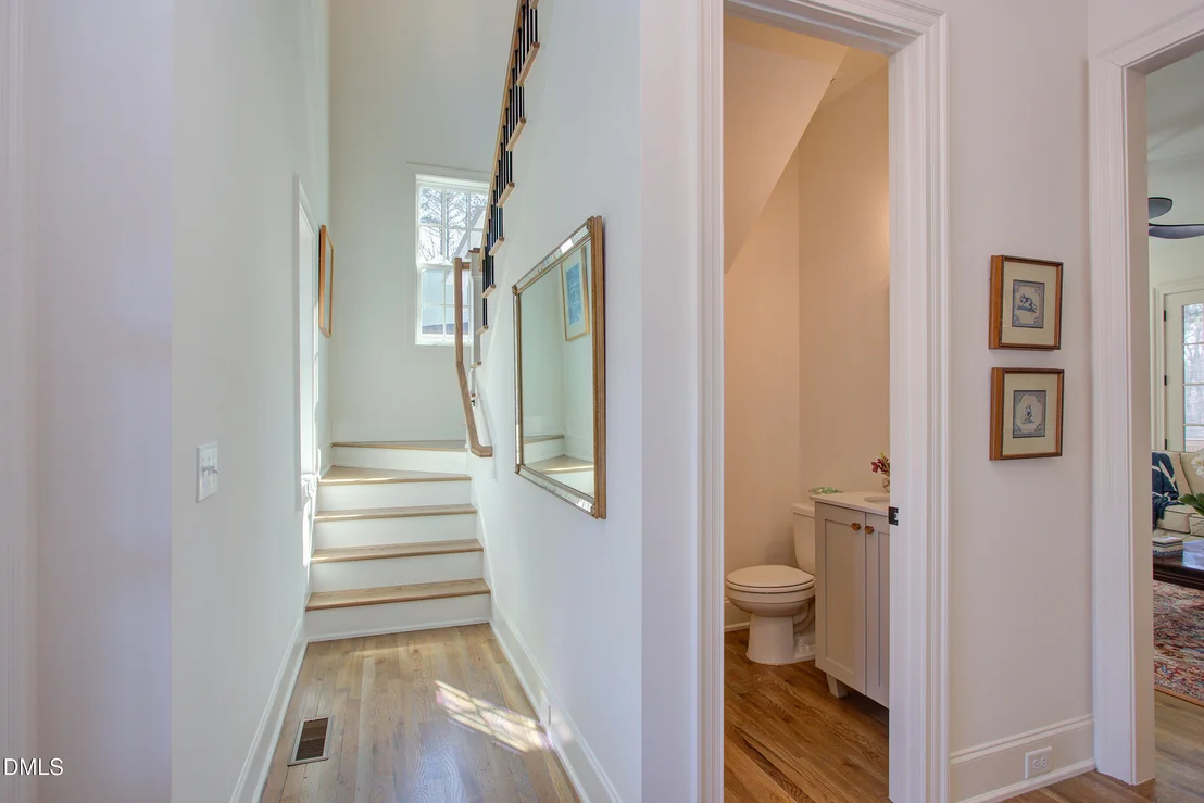 Photo of 1028 Whitehall Circle