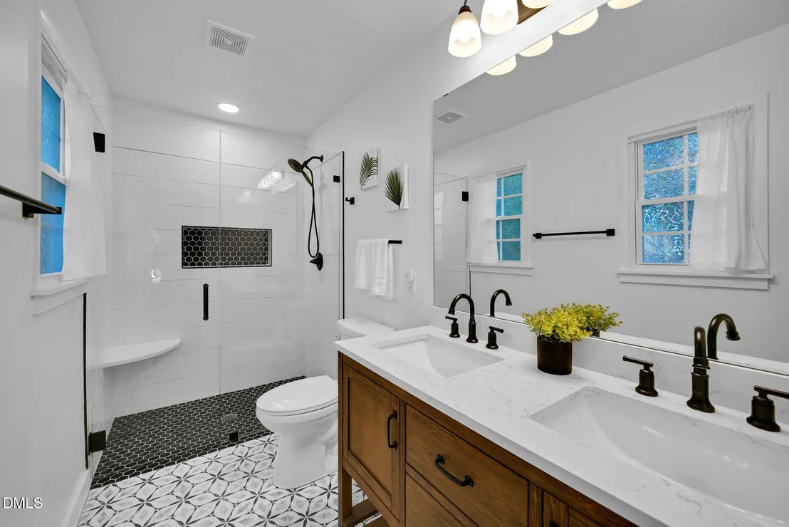 Photo of 5920 Whittier Drive