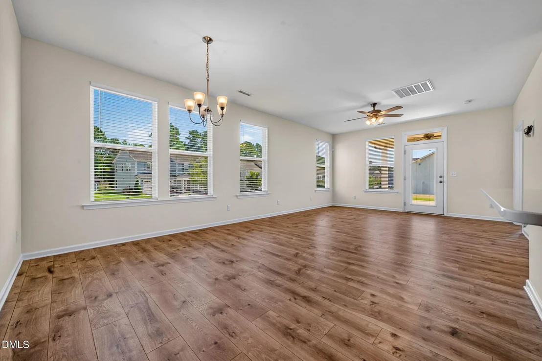 Photo of 609 Crestdale Drive