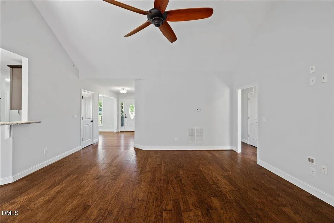Photo of 11208 Range Road