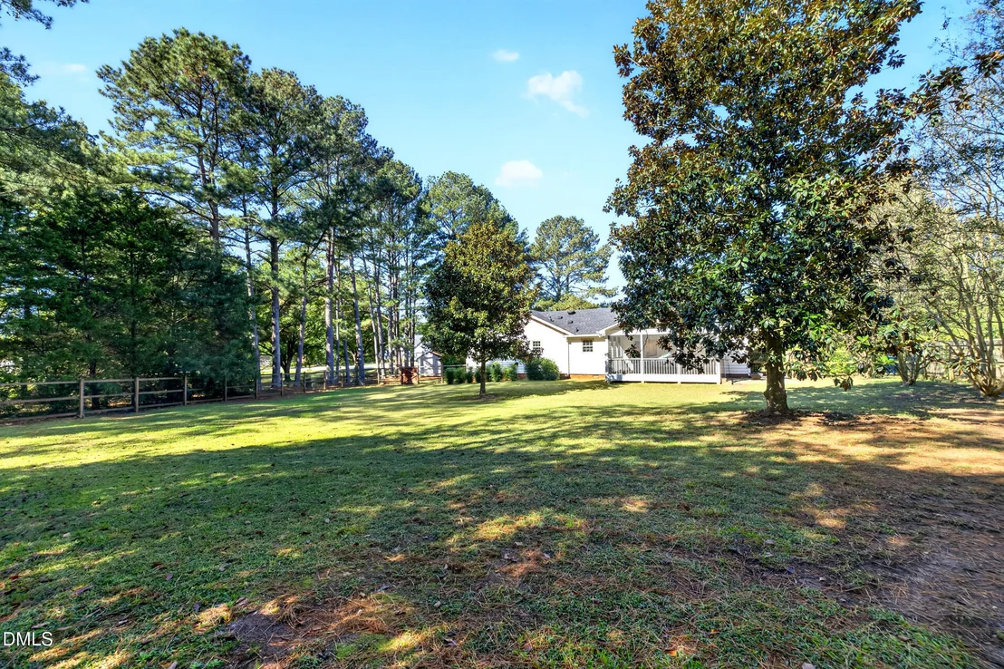 Photo of 8609 Manns Loop Road