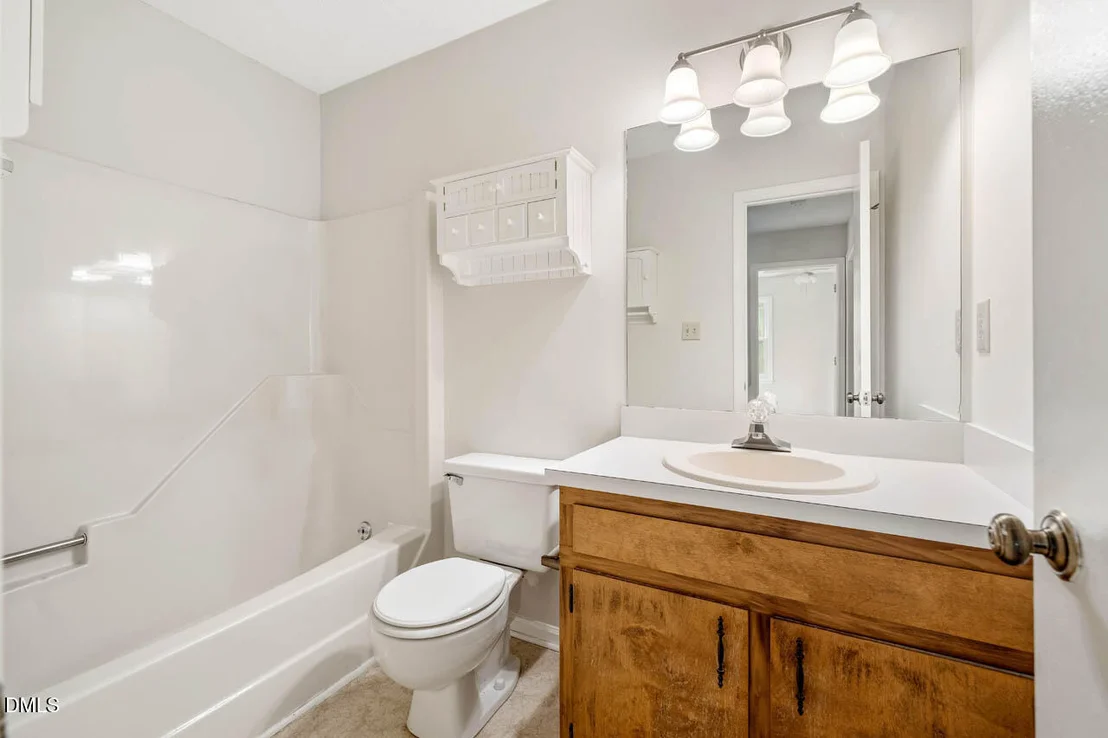 Photo of 104 Avery Le Circle
