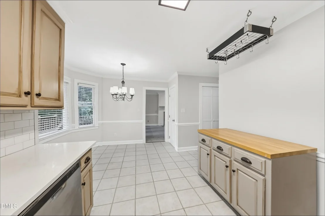 Photo of 1808 Thorpshire Drive