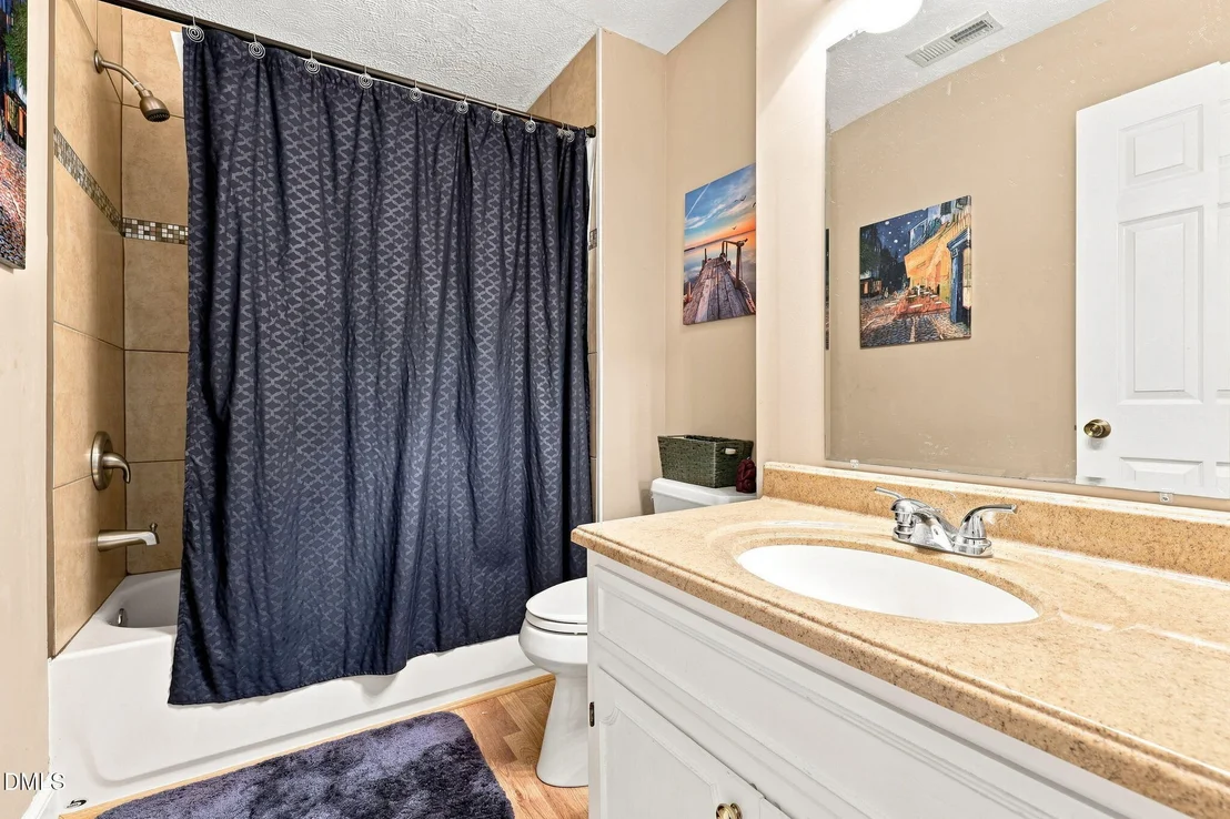 Photo of 409 Reaves Lane