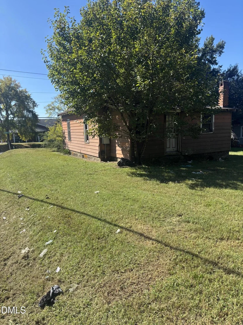 Photo of 1003 Sharpe Road