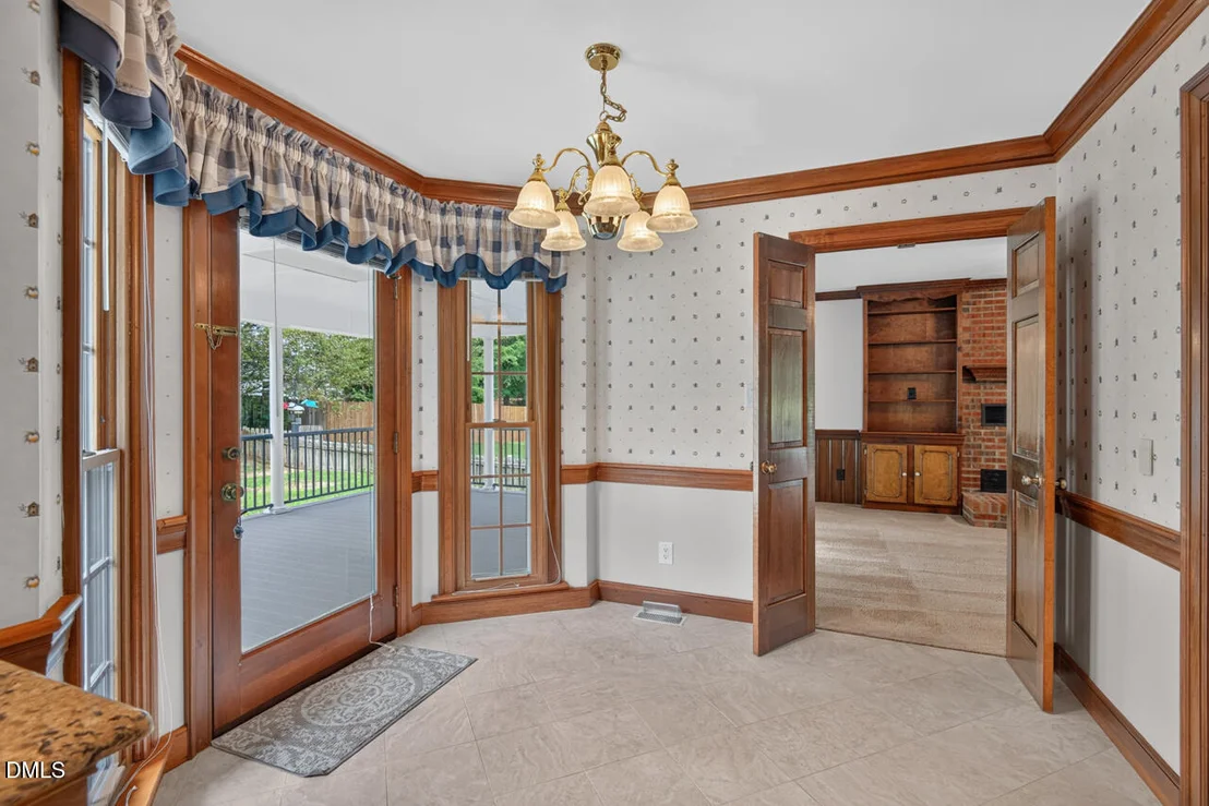 Photo of 6125 Iris Drive