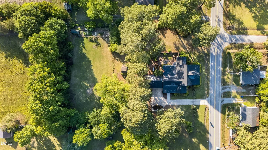 Photo of 207 W 3rd Street