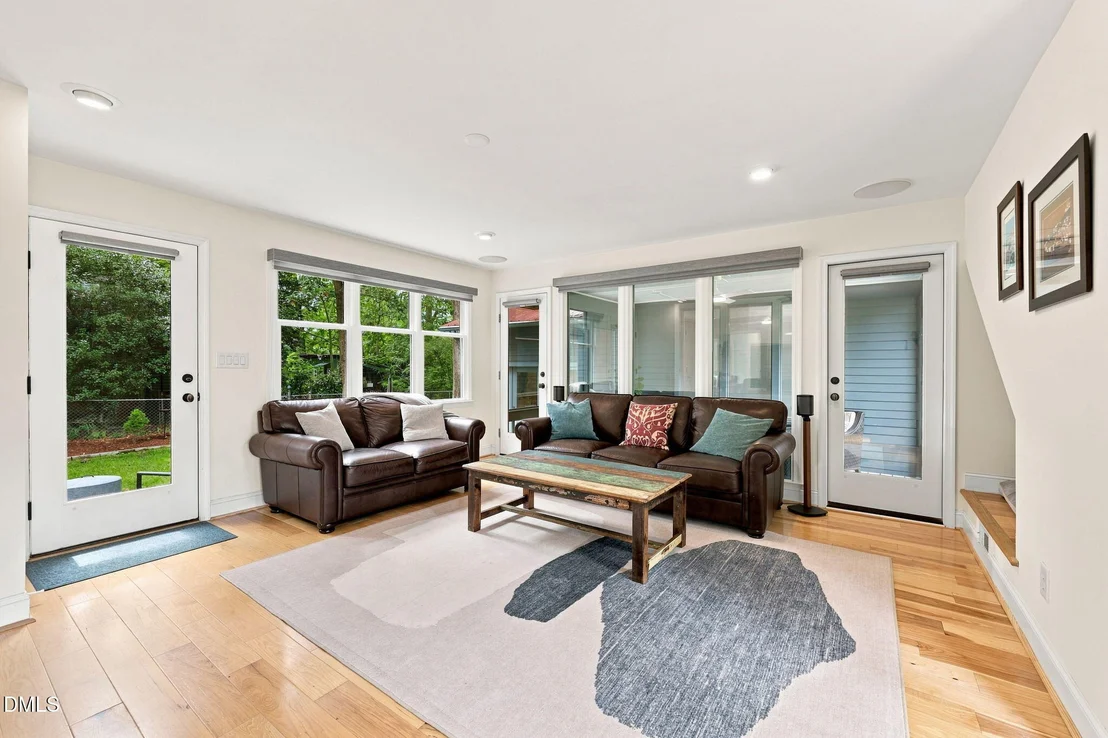Photo of 403 Oak Avenue