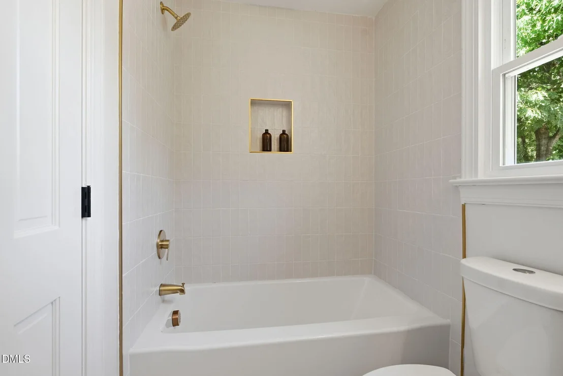 Photo of 815 Northwoods Drive