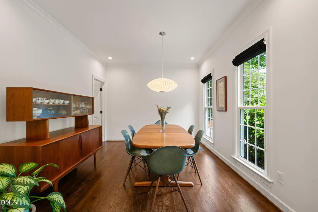 Photo of 102 Ormsby Court
