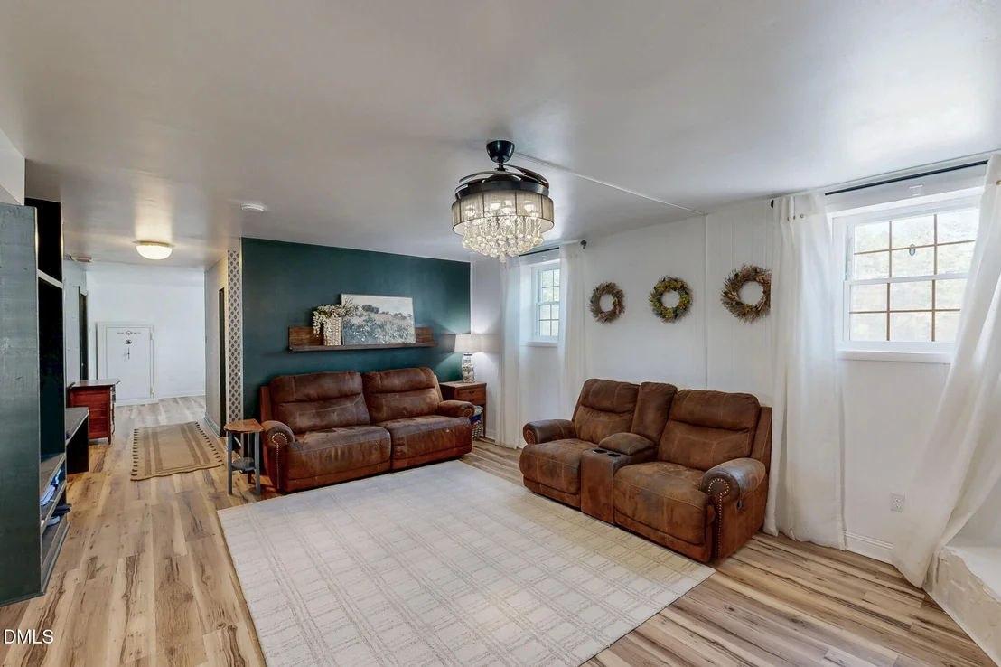 Photo of 1641 Oak Grove Road