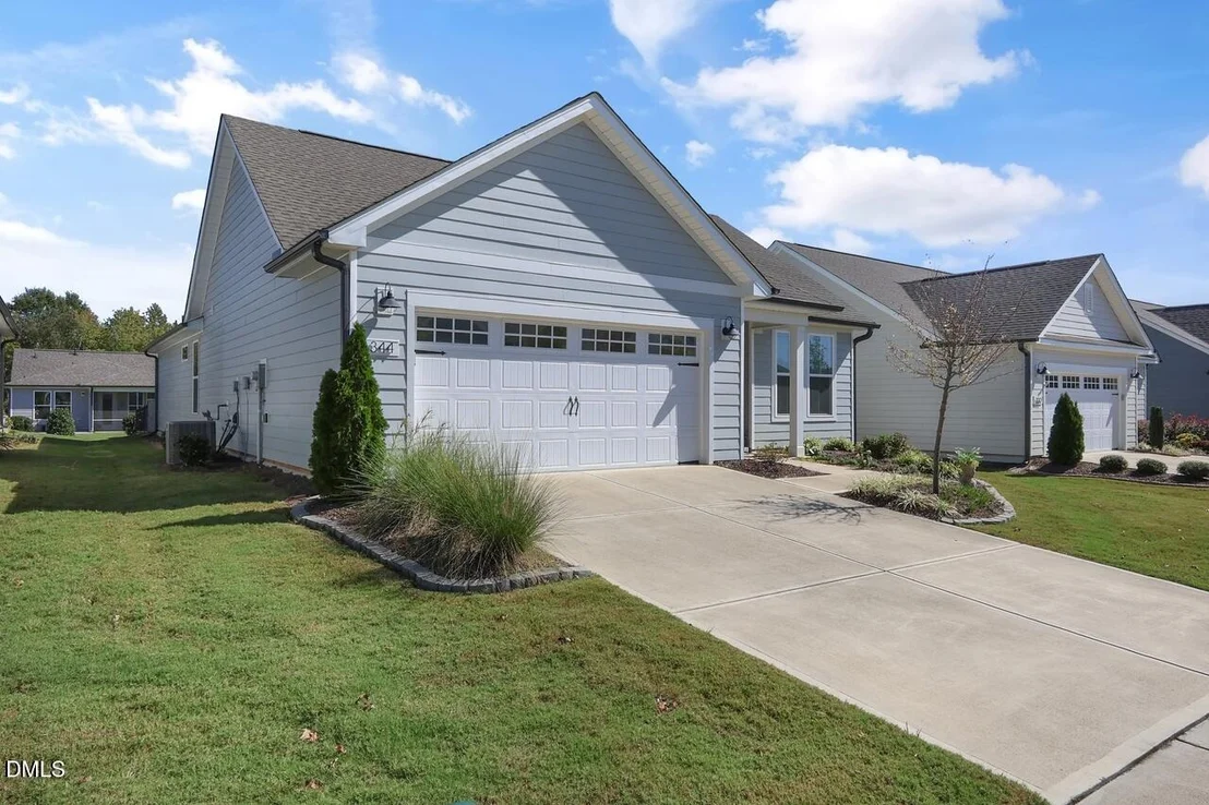 Photo of 344 Steeplechase Boulevard