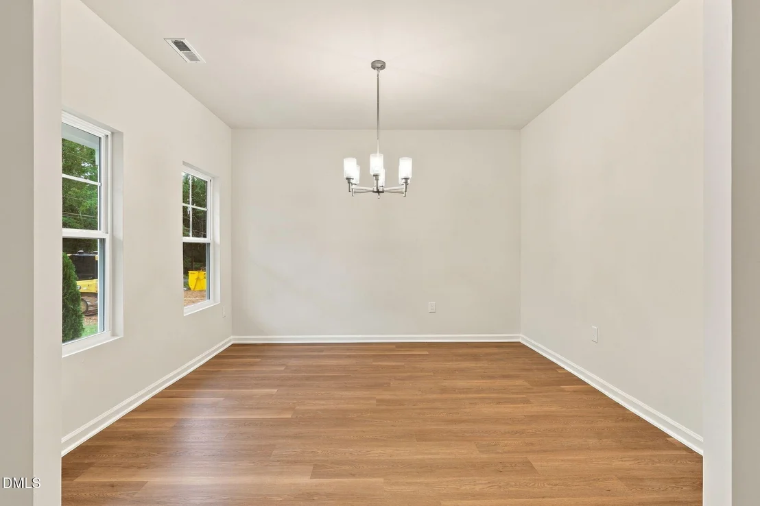 Photo of 709 Crestview Drive
