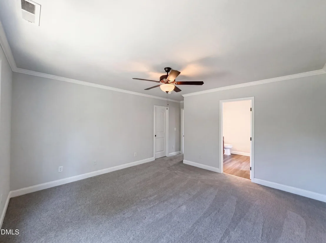 Photo of 858 Omaha Drive