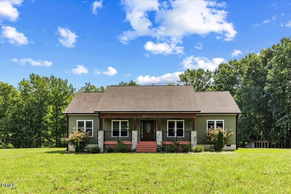 Photo of 11208 Range Road