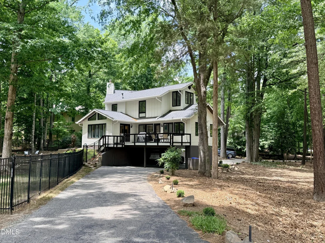 Photo of 996 Cleland Drive