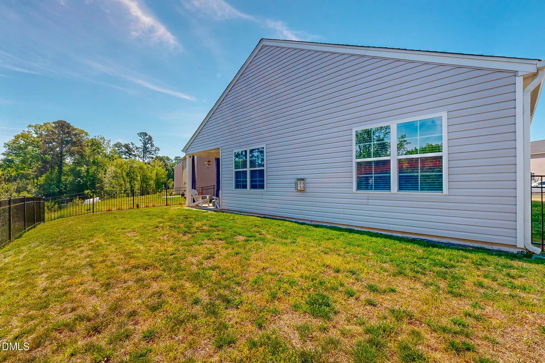 Photo of 1017 Broadlands Way