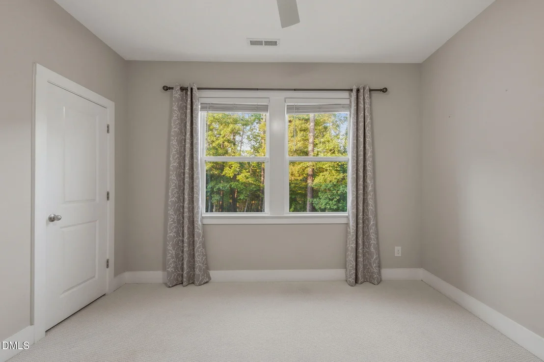 Photo of 1029 Queensdale Drive