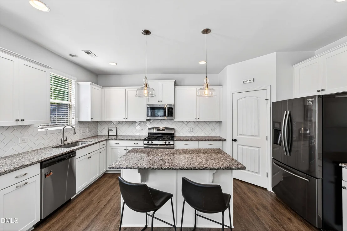 Photo of 410 Chestnut Oak Place