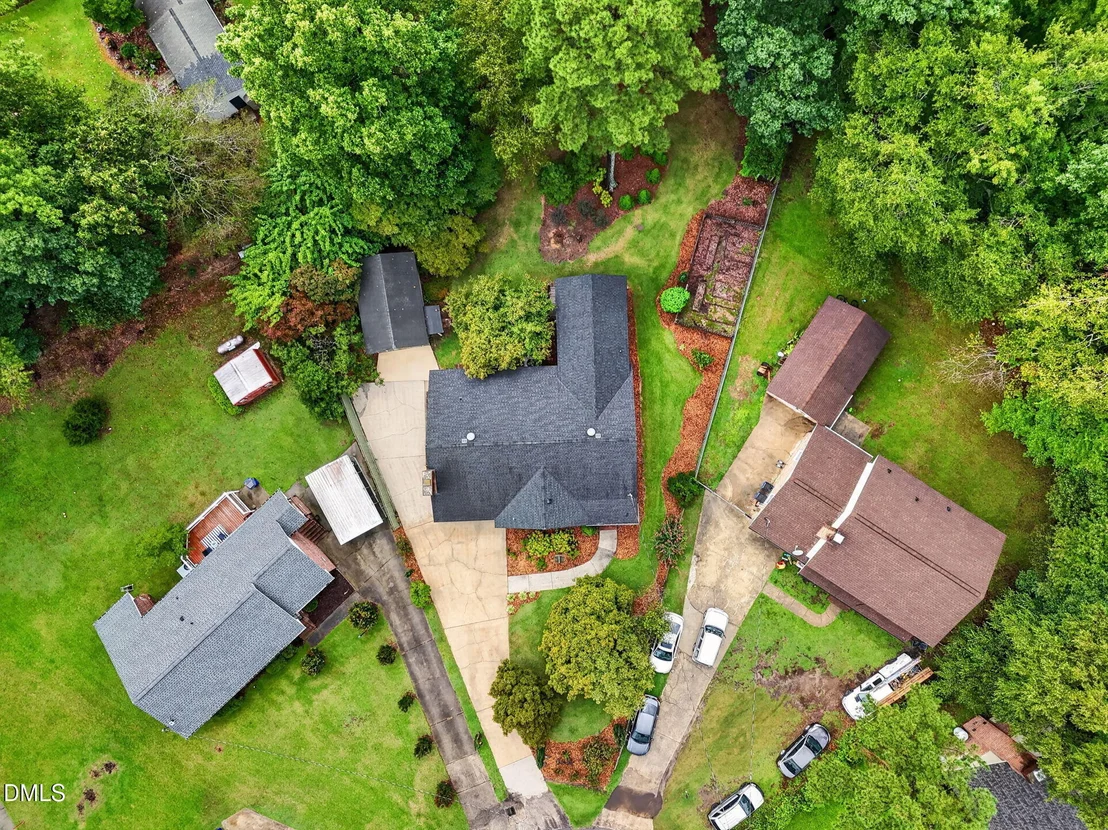 Photo of 63 White Oak Drive