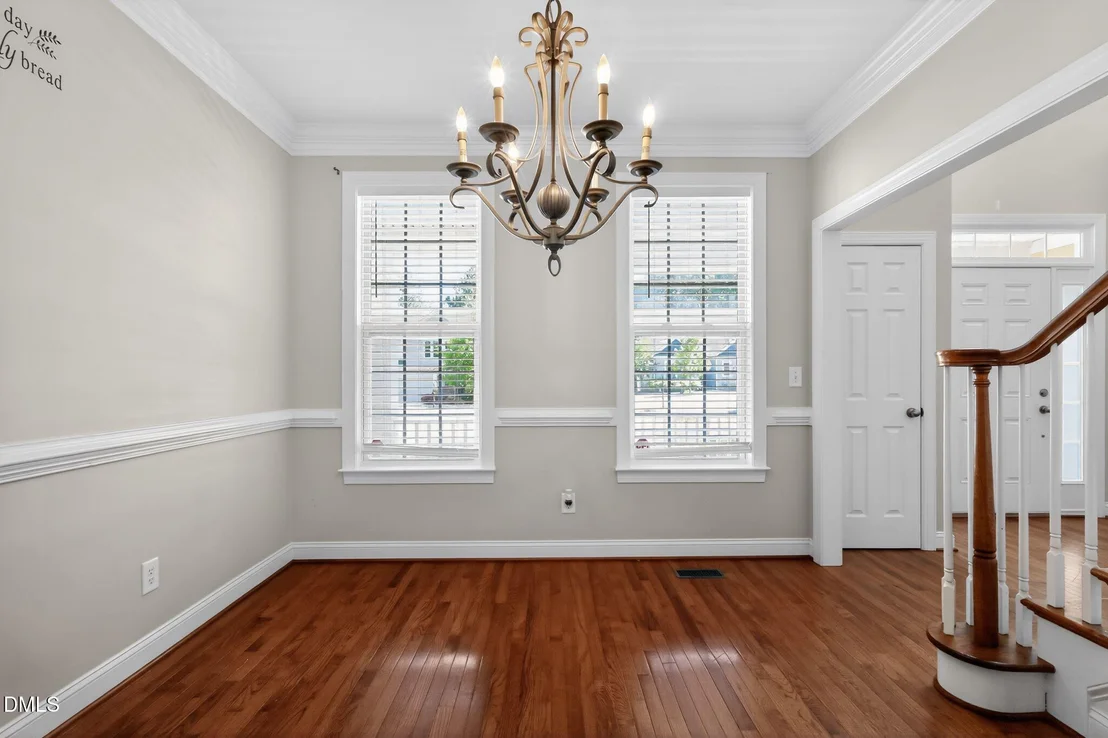 Photo of 370 Long View Drive