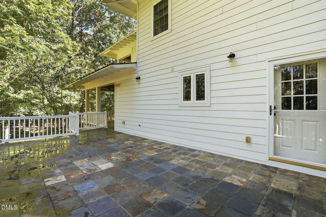 Photo of 415 River Bluff Drive N