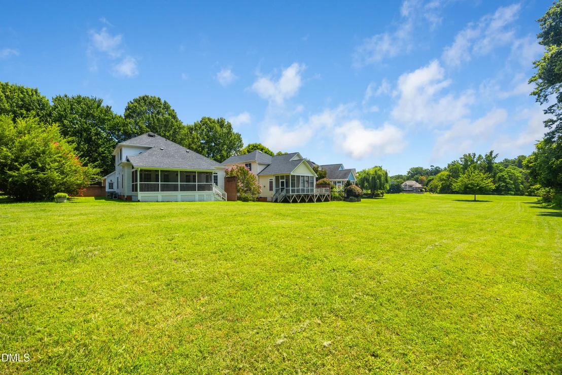 Photo of 143 S Fields Circle