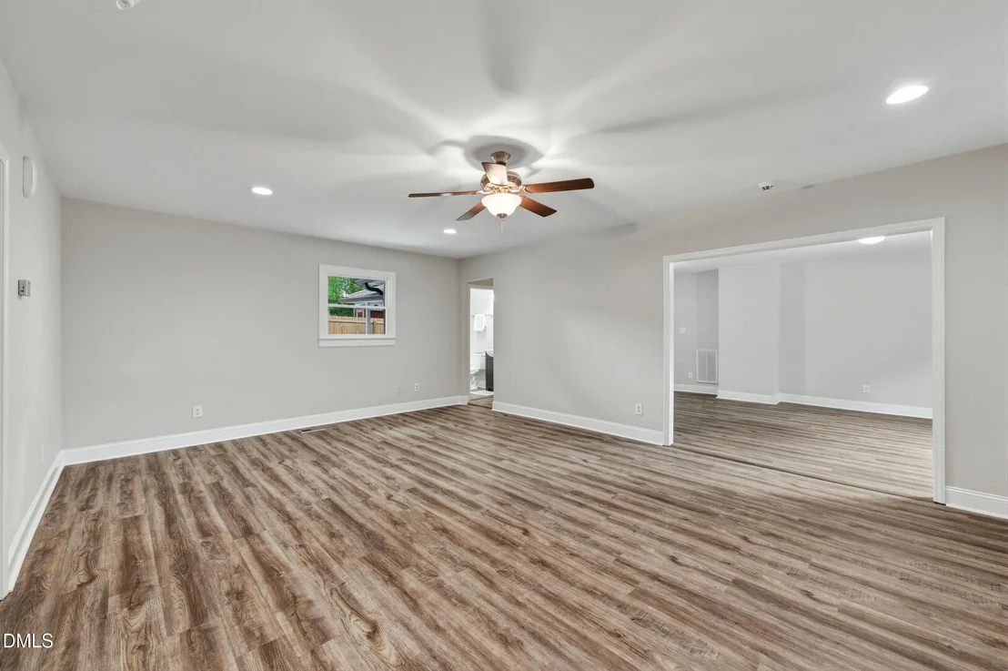 Photo of 503 E Juniper Avenue