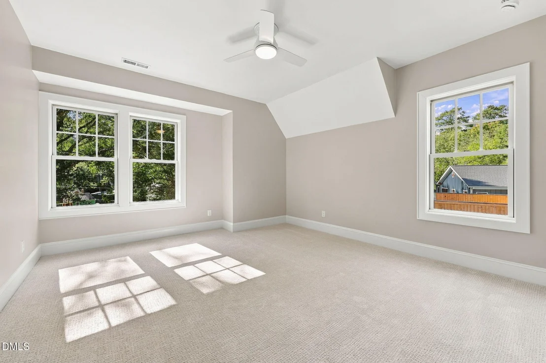 Photo of 2702 N Mayview Road