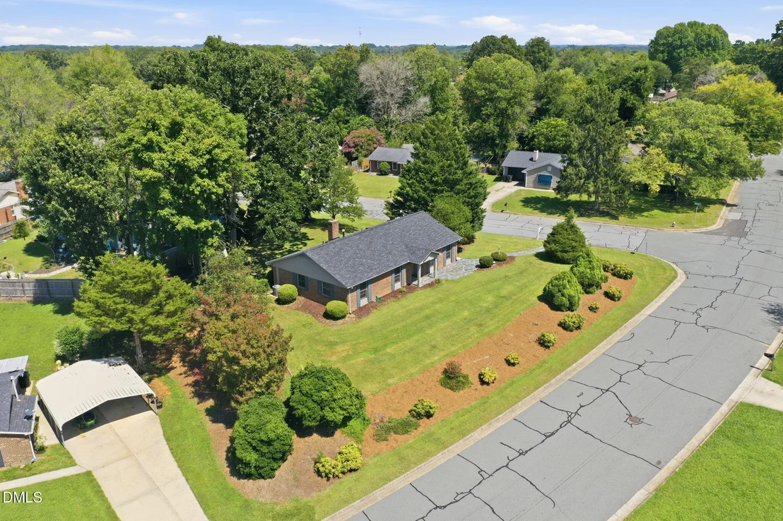 Photo of 2371 Buckingham Road