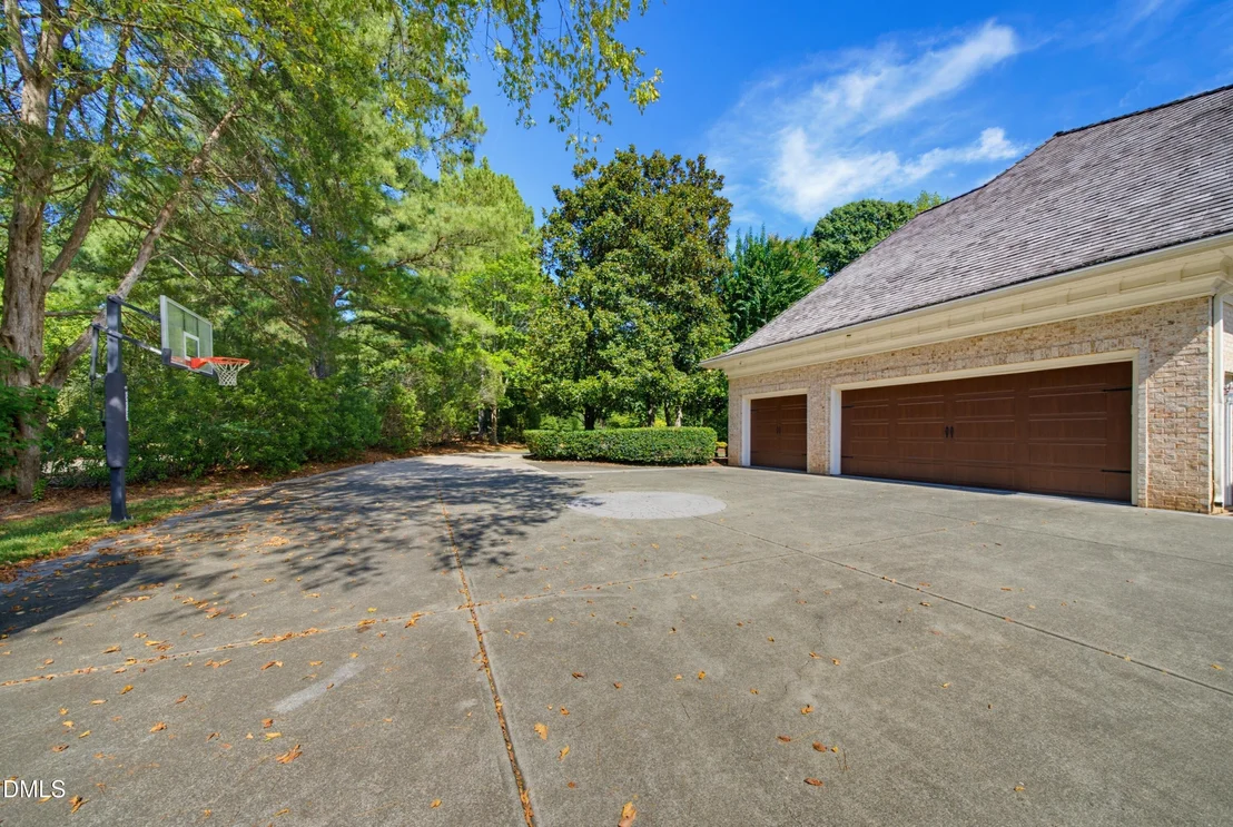 Photo of 6592 Wakefalls Drive