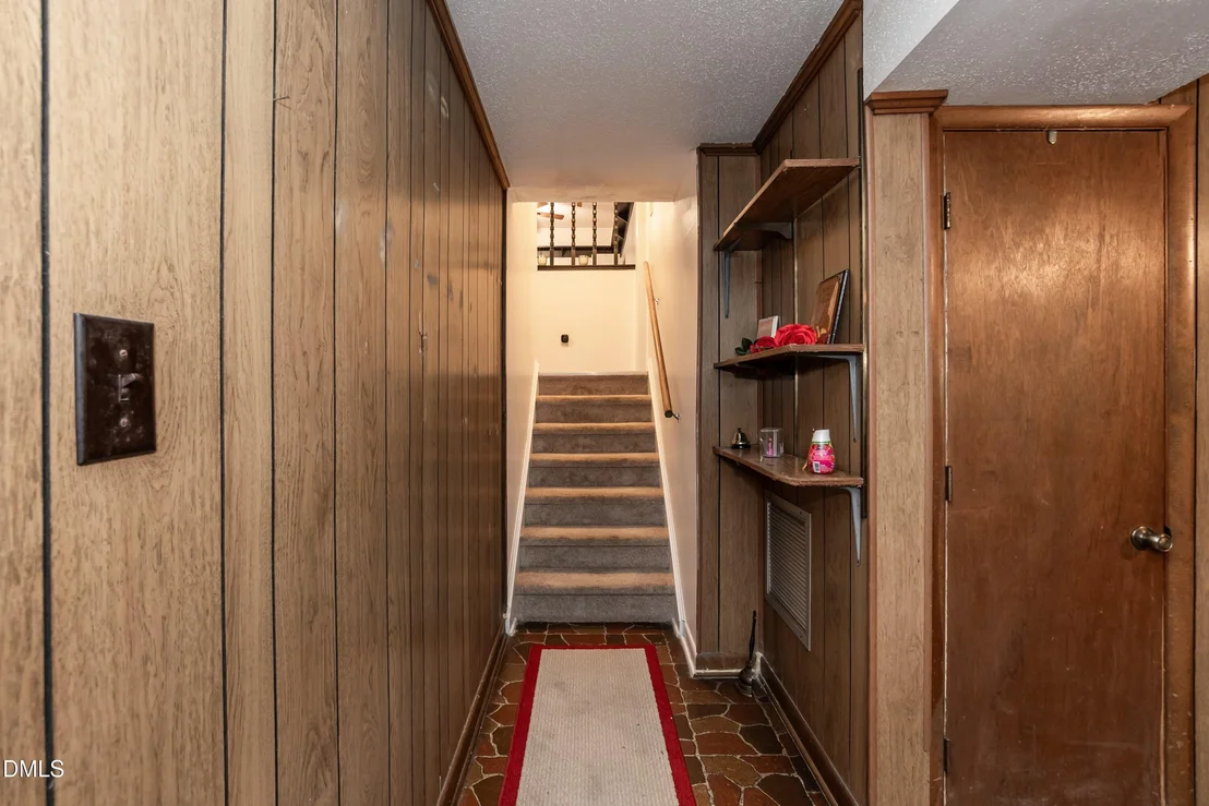 Photo of 1122 Saxony Drive