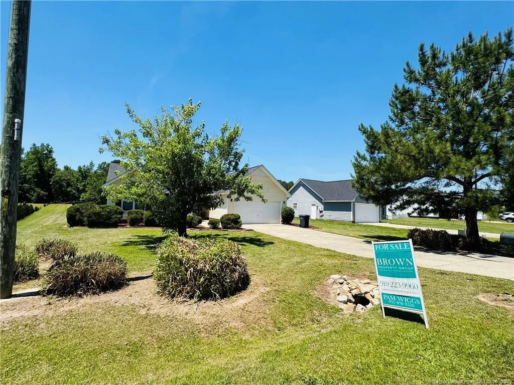 Photo of 687 Overhills Road