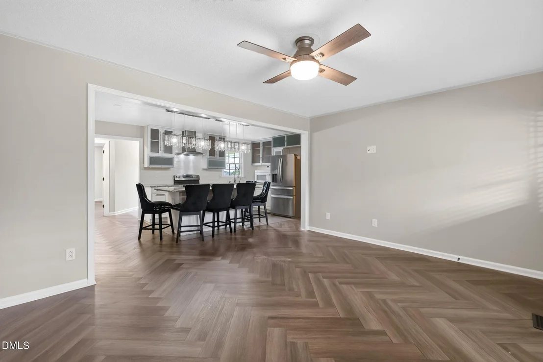 Photo of 209 Chic Ennis Road