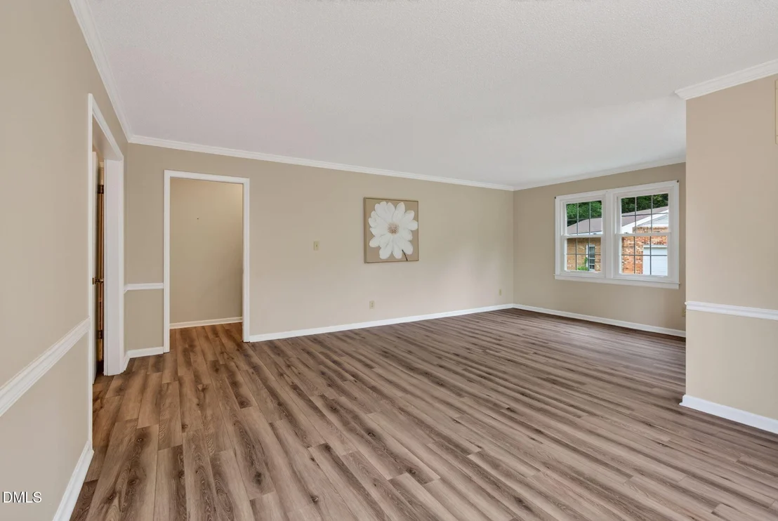 Photo of 63 White Oak Drive