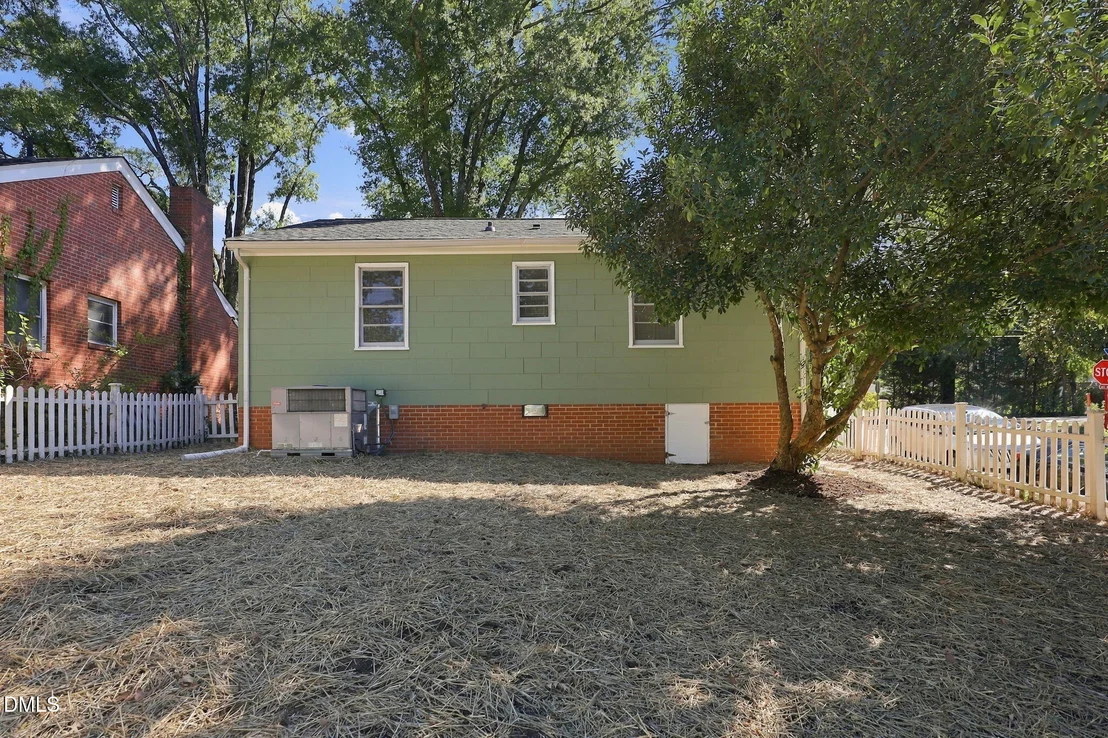 Photo of 2514 Chapel Hill Road