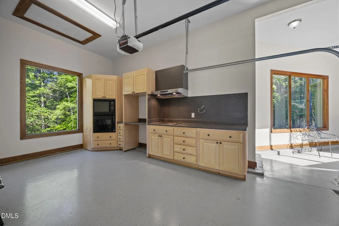 Photo of 12117 Cliffside Circle