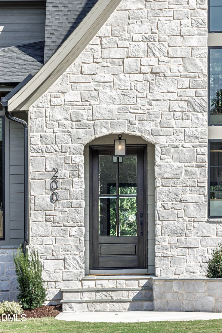 Photo of 98 Summit Terrace Drive