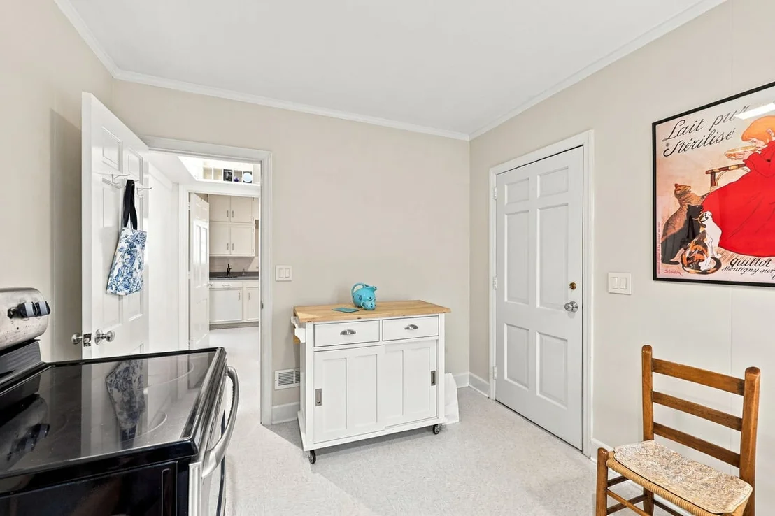 Photo of 3605 Rugby Road