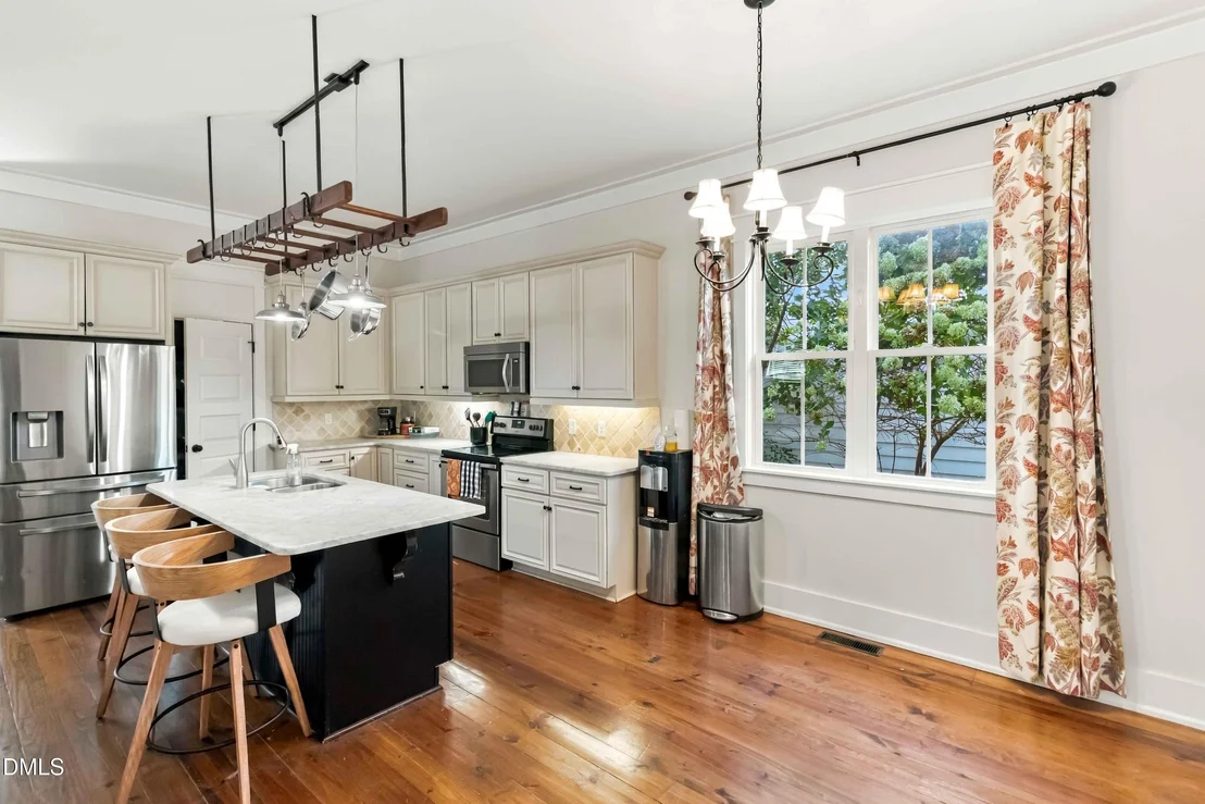Photo of 90 Ellen Circle