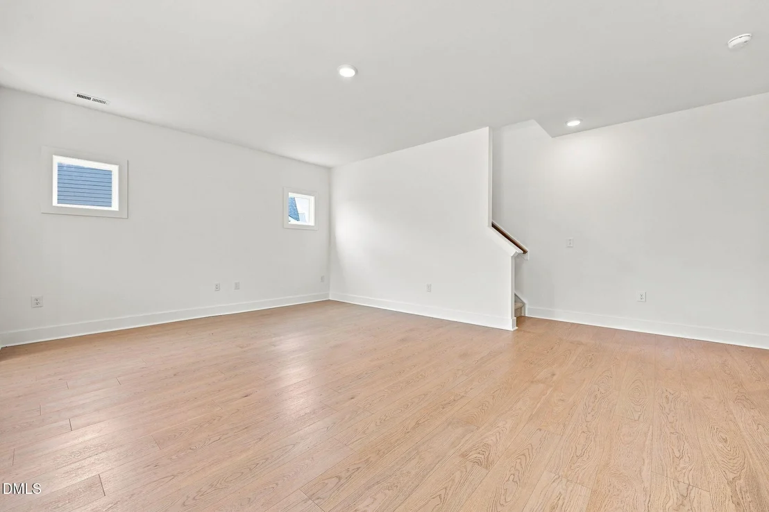 Photo of 143 Grinnell Loop