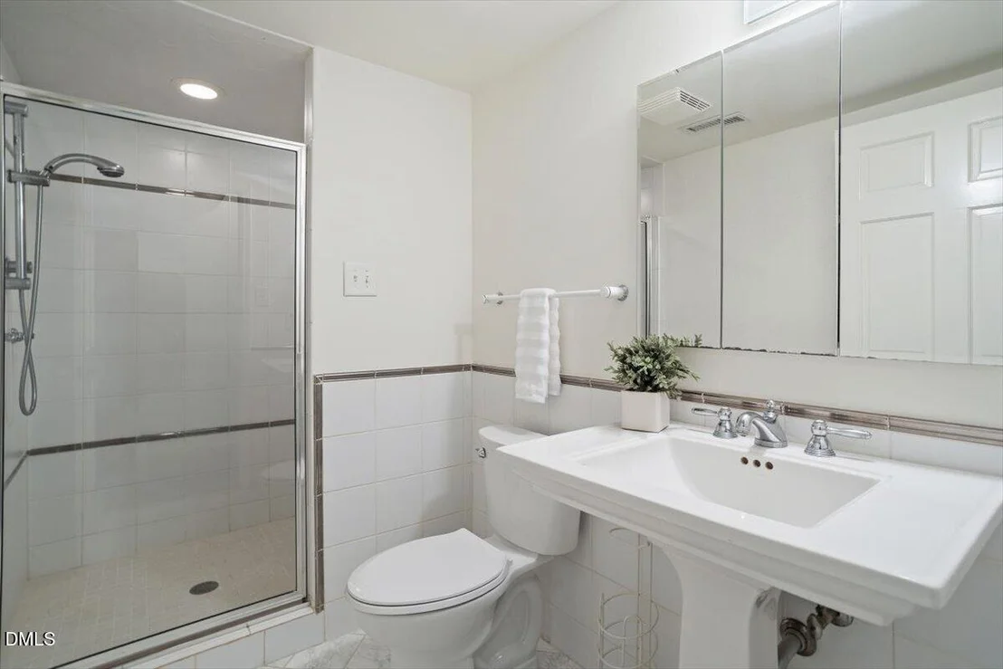 Photo of 803 Emory Drive