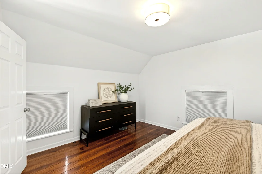 Photo of 913 Washington Street