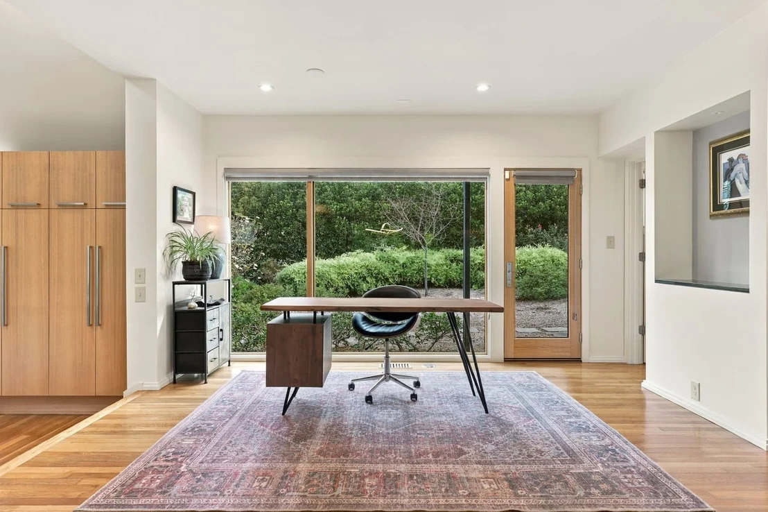Photo of 3007 Surrey Road