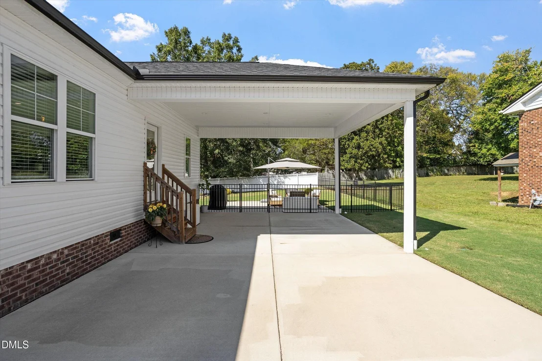 Photo of 318b Crescent Drive