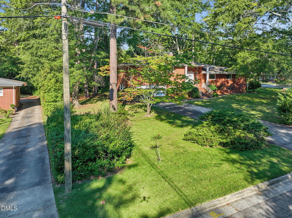 Photo of 300 Sherrybrook Drive