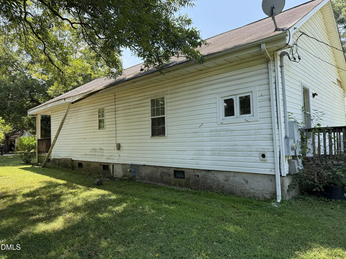 Photo of 703 Everett Street