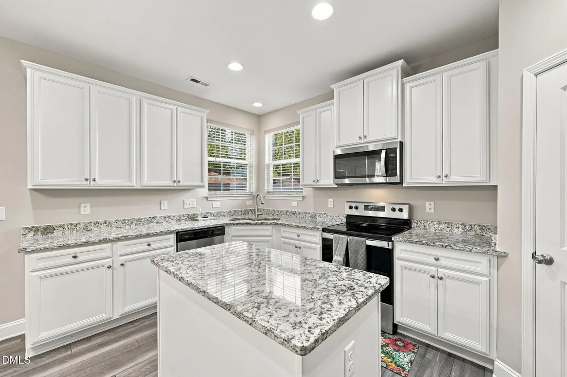 Photo of 2170 Campbell Loop