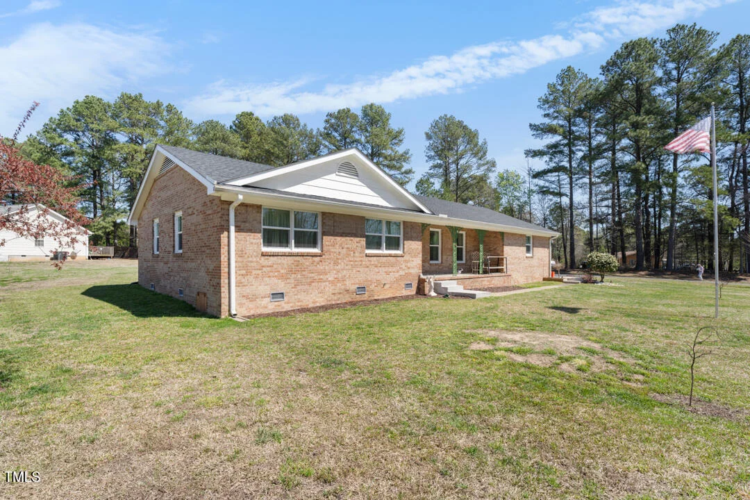 Photo of 916 Clayton Road